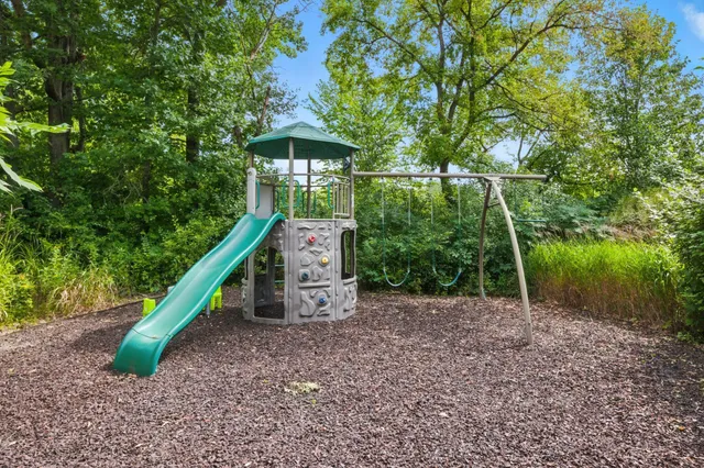 $1,050,000 | 10684 Alameda Avenue, Inver Grove Heights, MN 55077