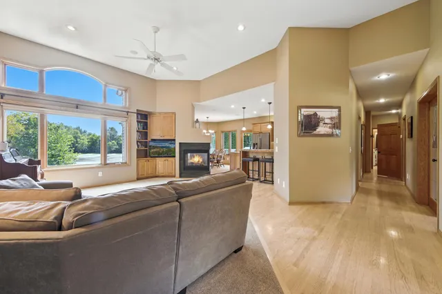 $1,050,000 | 10684 Alameda Avenue, Inver Grove Heights, MN 55077