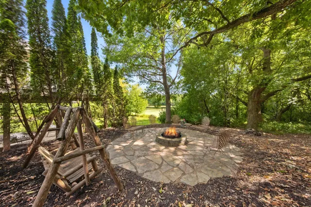 $1,050,000 | 10684 Alameda Avenue, Inver Grove Heights, MN 55077