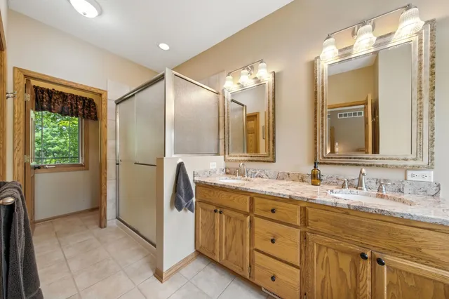 $1,050,000 | 10684 Alameda Avenue, Inver Grove Heights, MN 55077