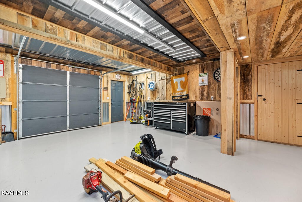 2582 Meadow Road West Greenback, TN 37742 - Photo 44 of 60