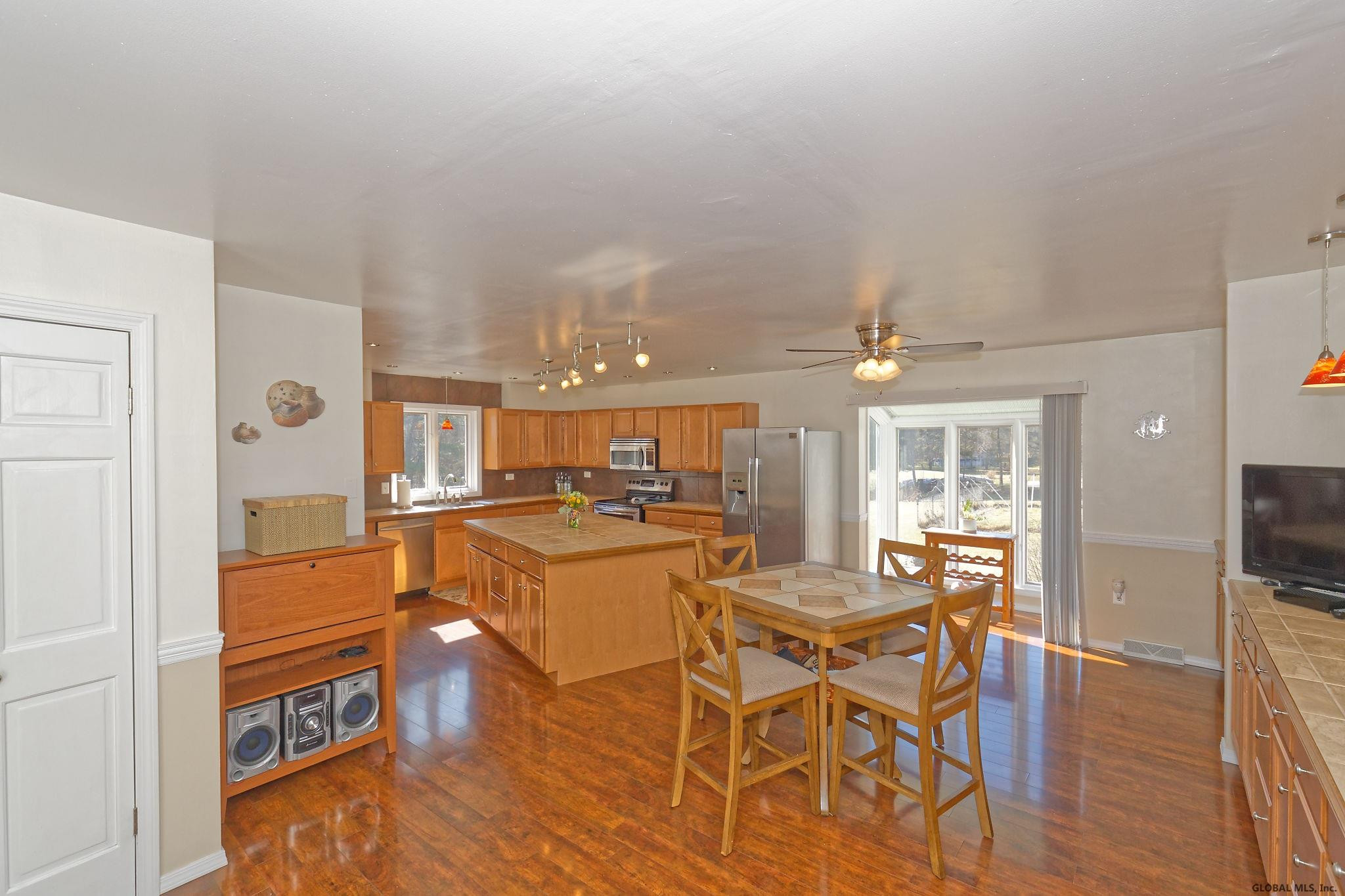 151 Ashdown Road Clifton Park, NY 12019 - Photo 13 of 58 Photo 13
