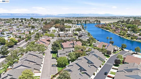 $745,000 | 1075 Shell Boulevard, Unit 11, Foster City, CA 94404