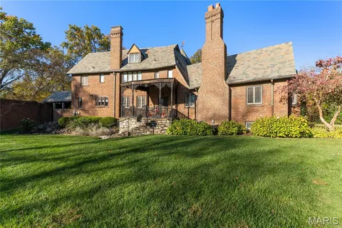 $1,000,000 | 1250 Hampton Park Drive, St. Louis, MO 63117