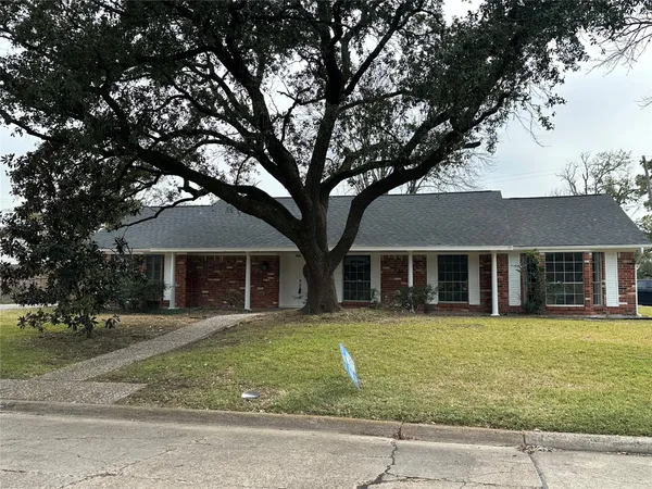 $2,650 | 4821 Burning Tree Drive, Baytown, TX 77521