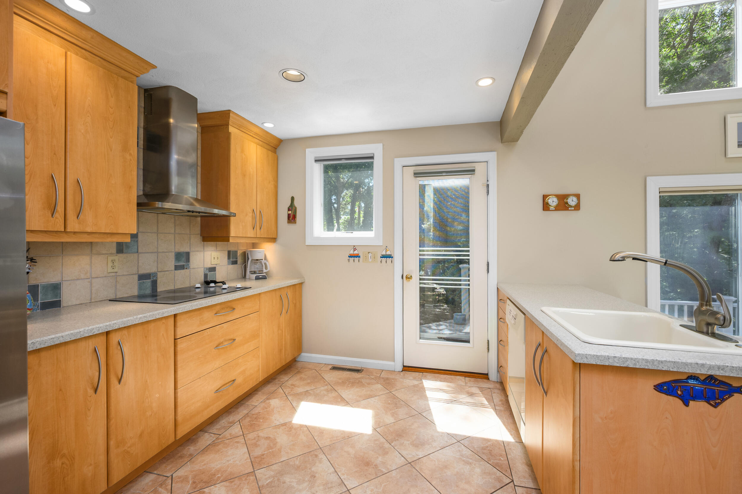 20 Holly Road Mashpee, MA 02649 - Photo 5 of 43 17_dsc_3797 - Copy