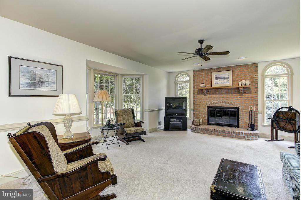17600 Hardy Road Mount Airy, MD 21771 - Photo 10 of 30 Family Room w/gas fireplace, ceiling fan