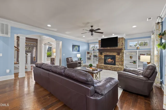 $850,000 | 690 Hawthorne Place, Creedmoor, NC 27522