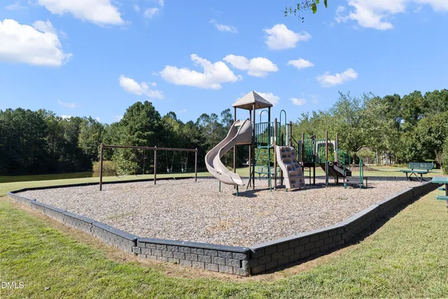 $850,000 | 690 Hawthorne Place, Creedmoor, NC 27522