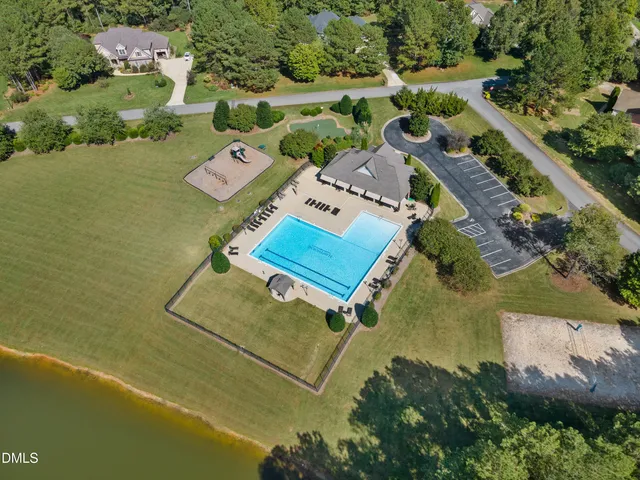 $850,000 | 690 Hawthorne Place, Creedmoor, NC 27522