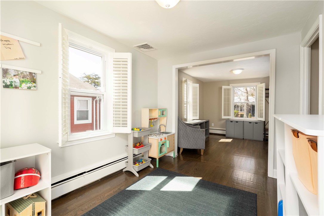 16 Loxley Road Providence, RI 02908 - Photo 14 of 45