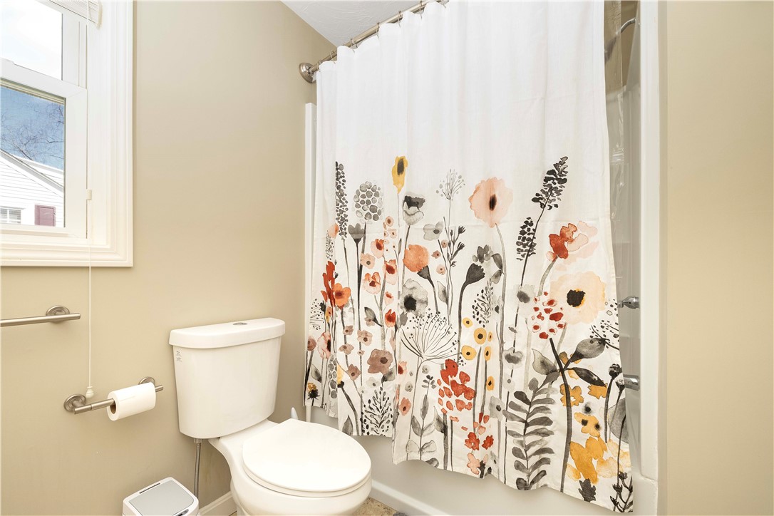 16 Loxley Road Providence, RI 02908 - Photo 26 of 45