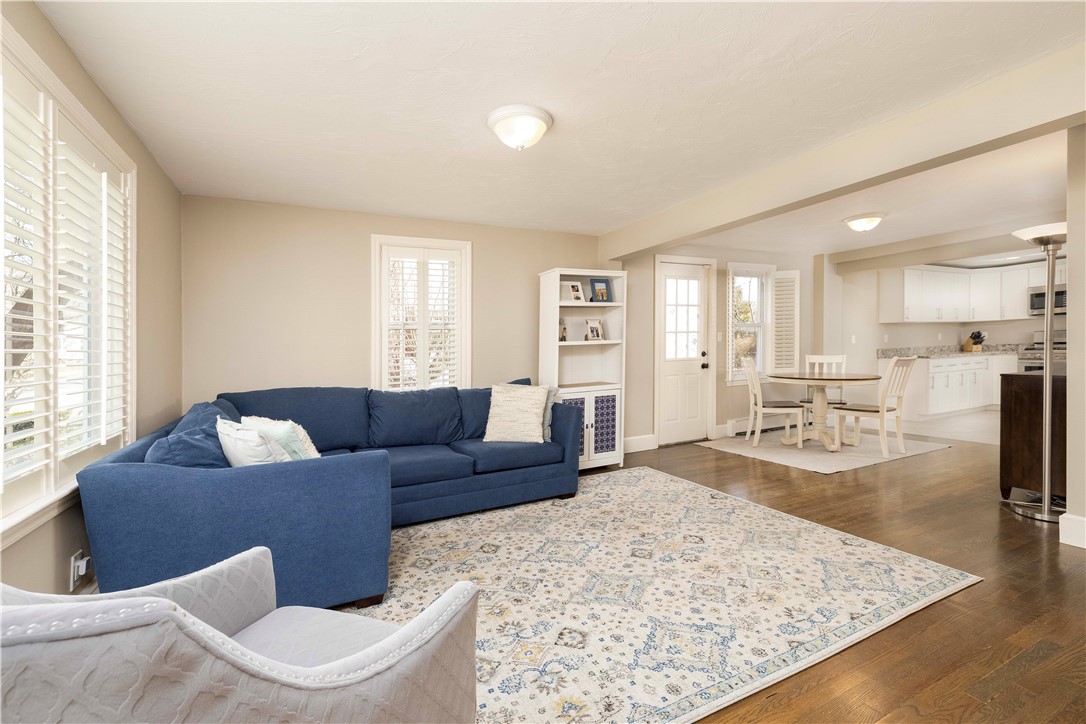 16 Loxley Road Providence, RI 02908 - Photo 7 of 45