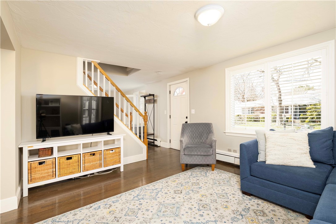 16 Loxley Road Providence, RI 02908 - Photo 8 of 45