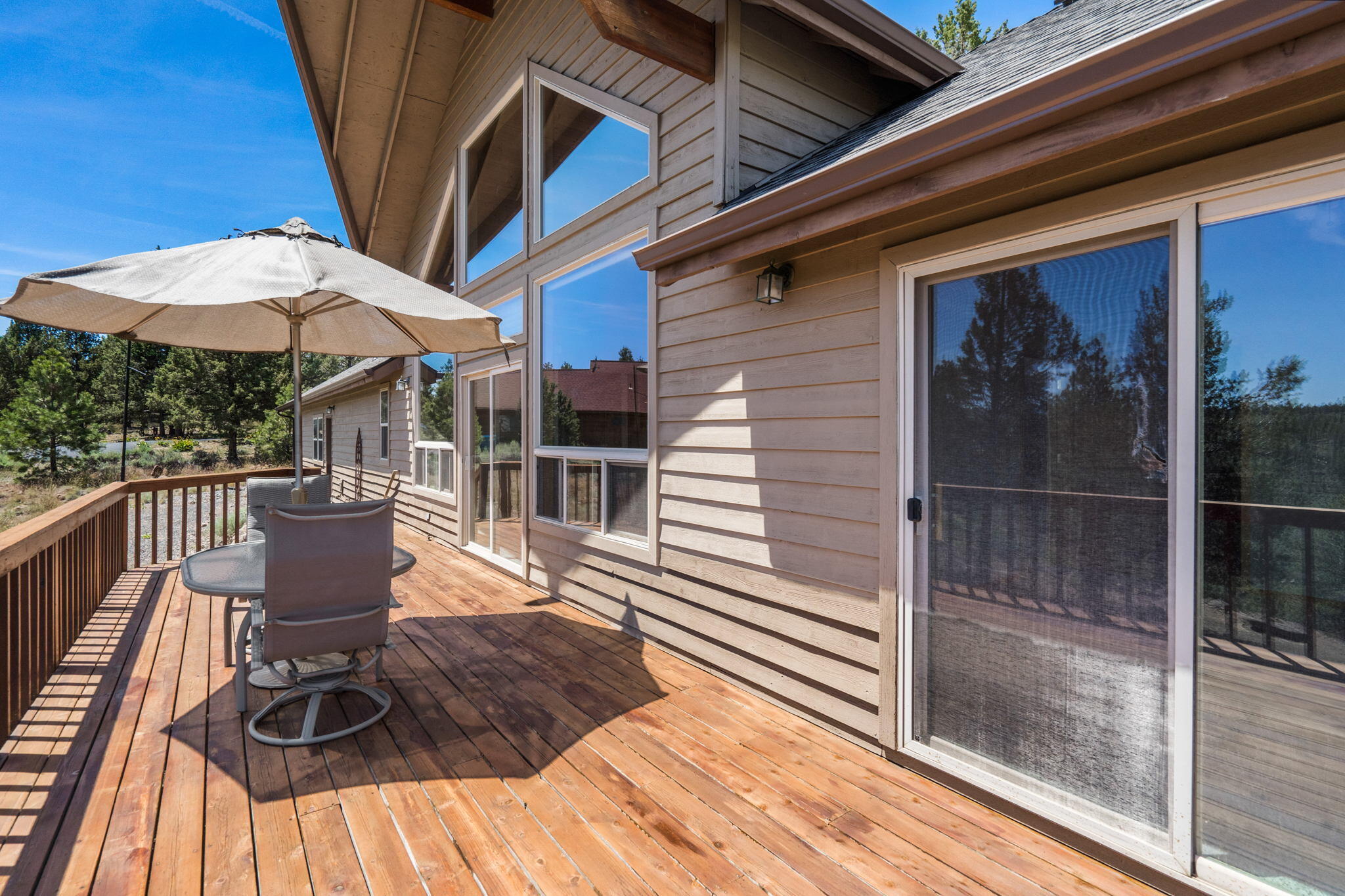 17555 Mountain View Road Sisters, OR 97759 - Photo 33 of 50 Large Back Deck