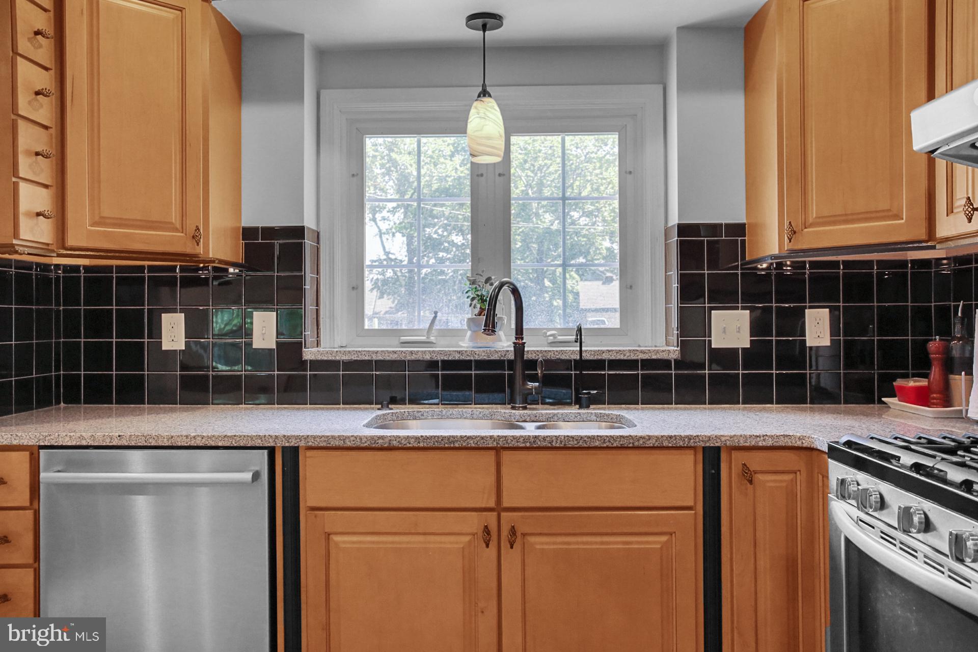 3523 West Kent Road Reading, PA 19605 - Photo 10 of 36