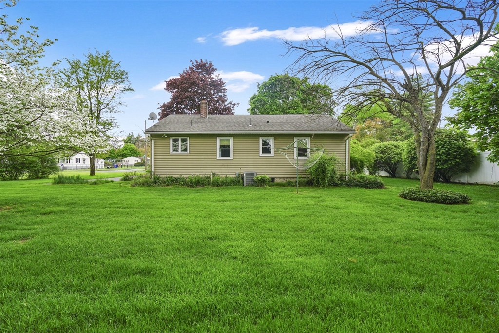 95 Old Lane Road Springfield, MA 01129 - Photo 2 of 41 Gallery Image 2