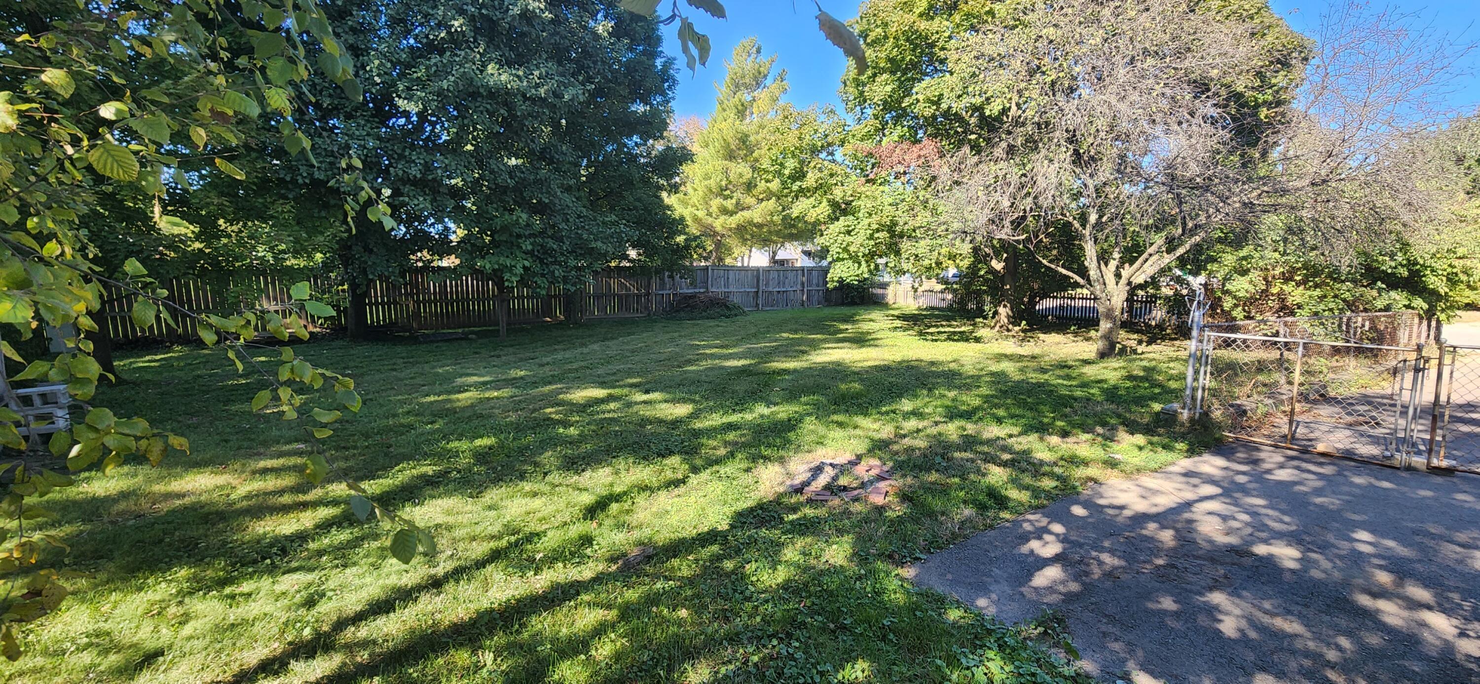 1645 Ripplebrook Road Columbus, OH 43223 - Photo 2 of 5 20221003_154241