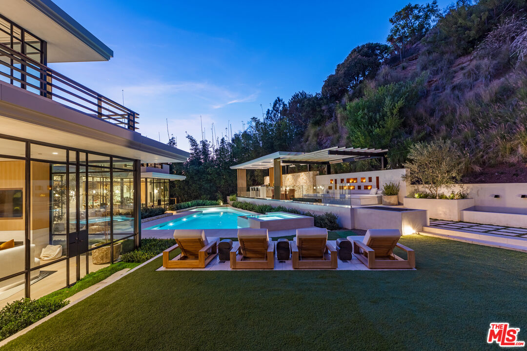 9509 Heather Road Beverly Hills, CA 90210 - Photo 23 of 26