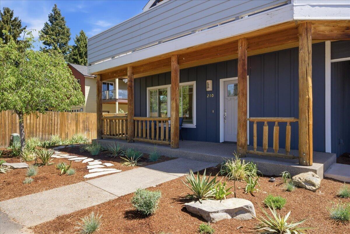 210 North Maple Street Sisters, OR 97759 - Photo 21 of 61 06-005_DSC00563