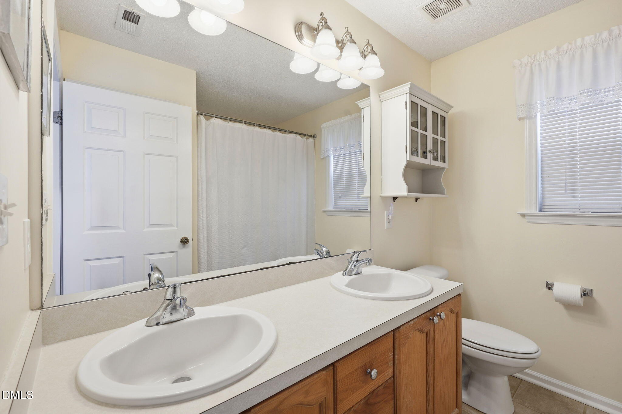2111 Castle Pines Drive Raleigh, NC 27604 - Photo 20 of 45 33-web-or-mls-IMG_1988