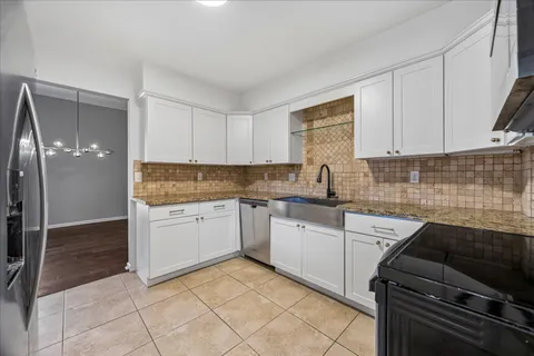 $325,000 | 15066 Kimberley Court, Houston, TX 77079