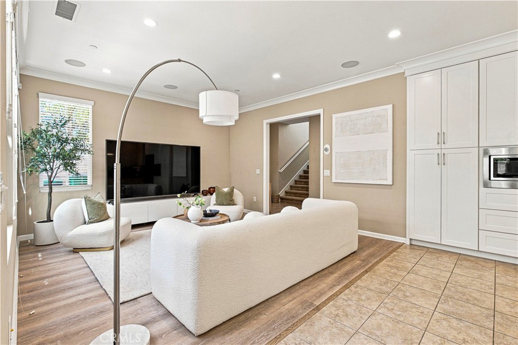 259 Rodeo Irvine, CA 92602 - Photo 10 of 50 Gallery Image 10