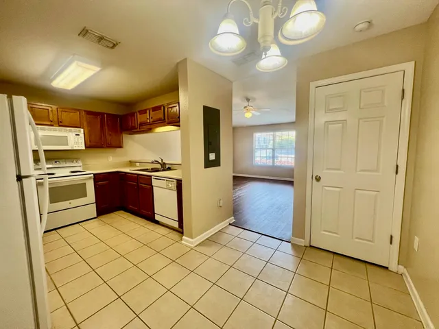 $162,000 | 4434 Gearhart Road, Unit 2902, Tallahassee, FL 32303