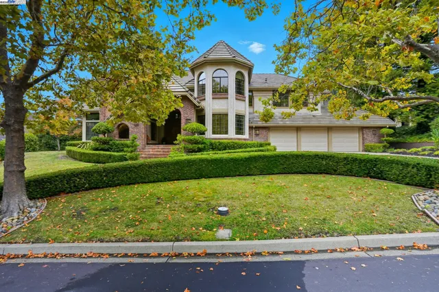 $3,399,000 | 5045 Blackhawk Drive, Danville, CA 94506