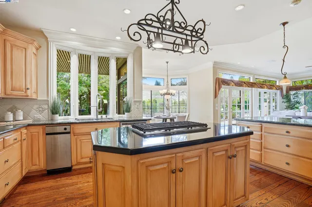 $3,399,000 | 5045 Blackhawk Drive, Danville, CA 94506