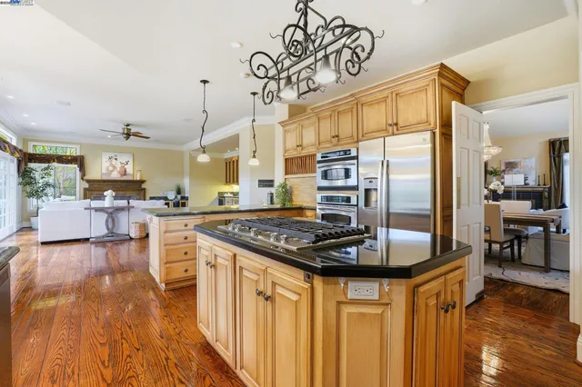 $3,399,000 | 5045 Blackhawk Drive, Danville, CA 94506