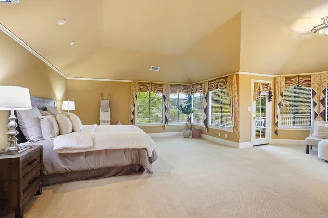 $3,399,000 | 5045 Blackhawk Drive, Danville, CA 94506