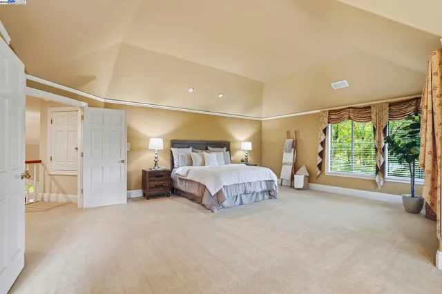 $3,399,000 | 5045 Blackhawk Drive, Danville, CA 94506