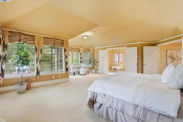 $3,399,000 | 5045 Blackhawk Drive, Danville, CA 94506