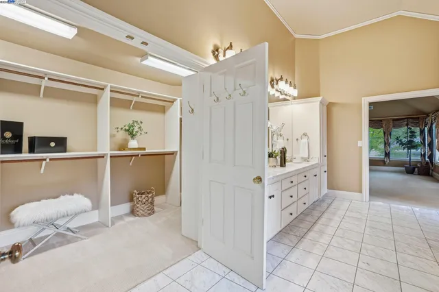 $3,399,000 | 5045 Blackhawk Drive, Danville, CA 94506