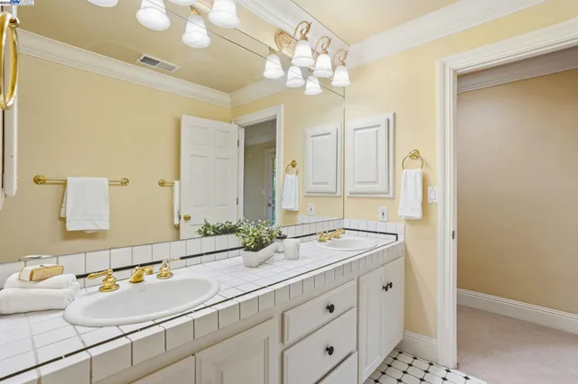 $3,399,000 | 5045 Blackhawk Drive, Danville, CA 94506