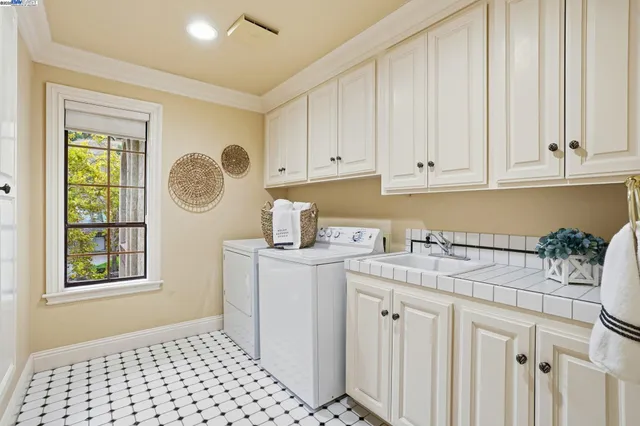 $3,399,000 | 5045 Blackhawk Drive, Danville, CA 94506