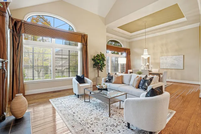 $3,399,000 | 5045 Blackhawk Drive, Danville, CA 94506