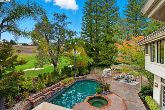 $3,399,000 | 5045 Blackhawk Drive, Danville, CA 94506