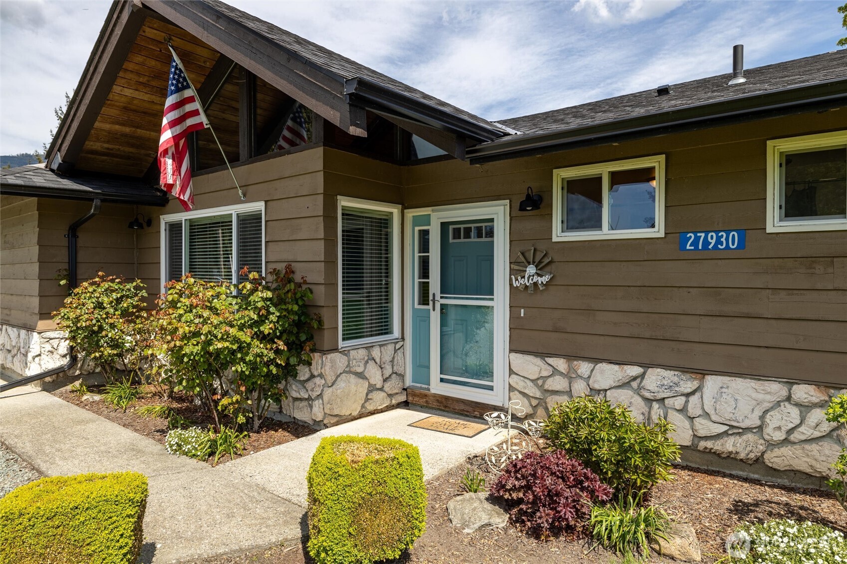 27930 Hoehn Road Sedro-Woolley, WA 98284 - Photo 3 of 40