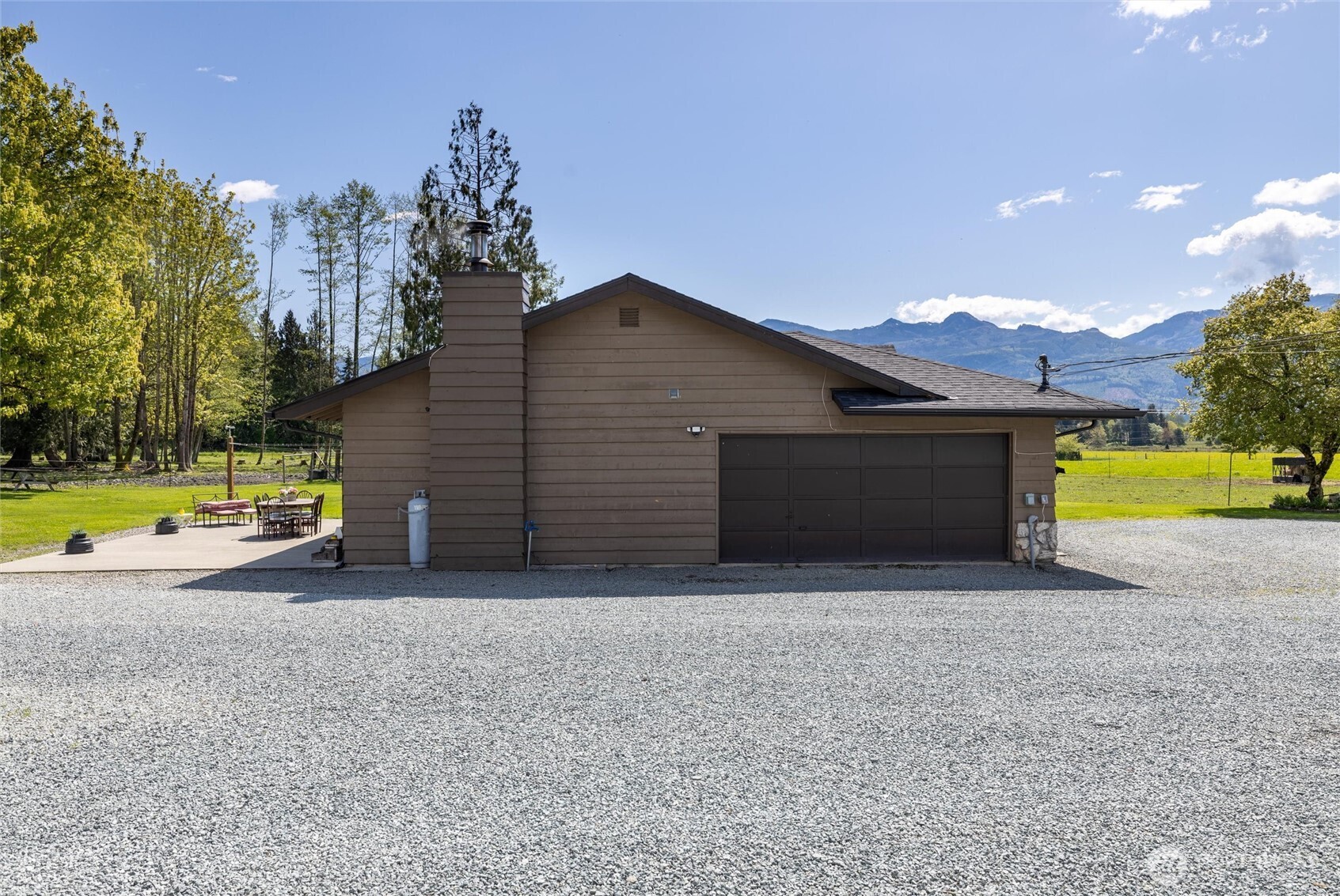 27930 Hoehn Road Sedro-Woolley, WA 98284 - Photo 4 of 40
