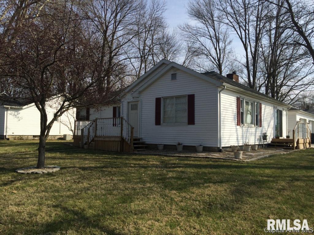1210 Rutledge Street Pawnee, IL 62558 - Photo 1 of 26