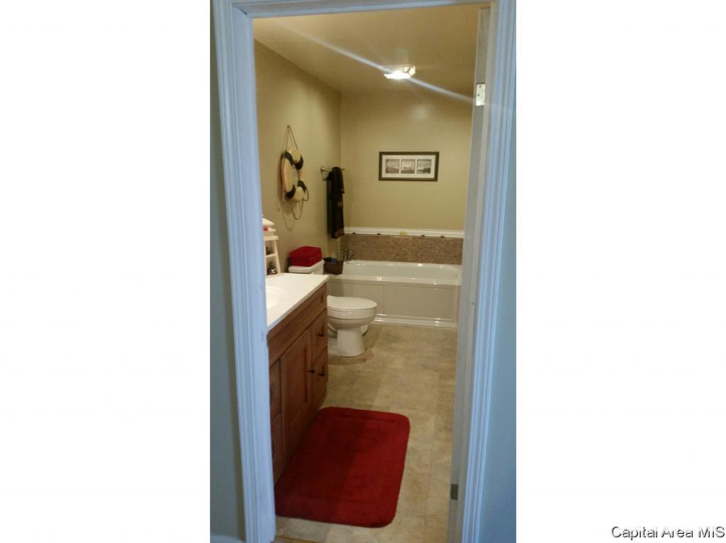 1210 Rutledge Street Pawnee, IL 62558 - Photo 17 of 26