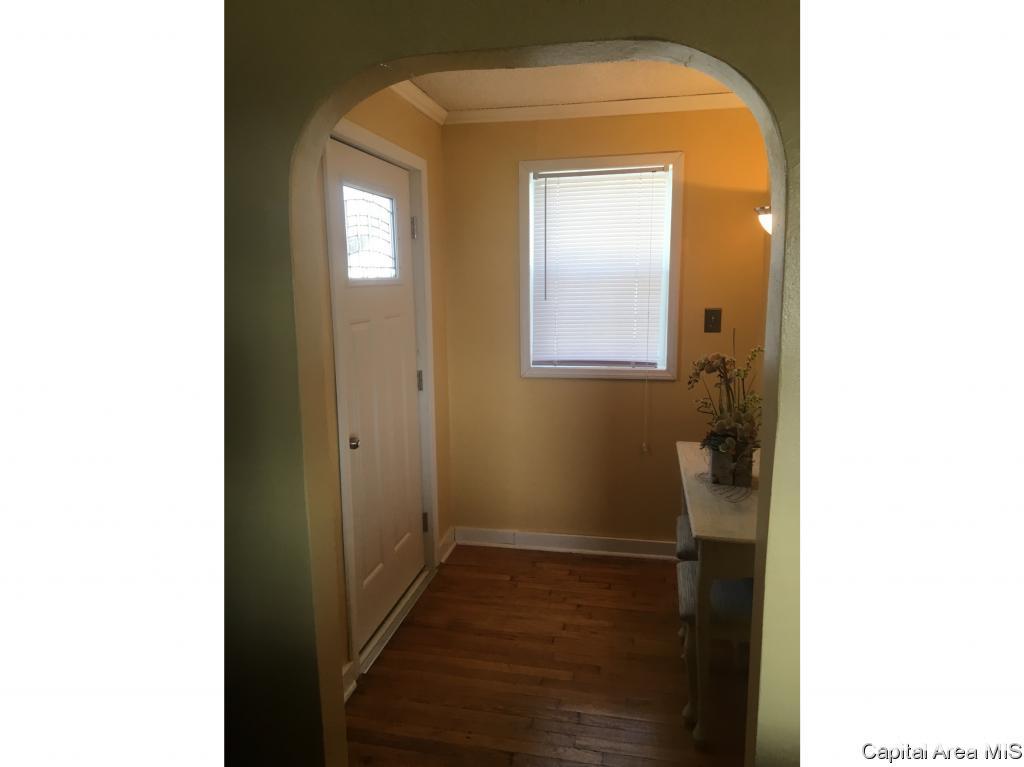 1210 Rutledge Street Pawnee, IL 62558 - Photo 4 of 26