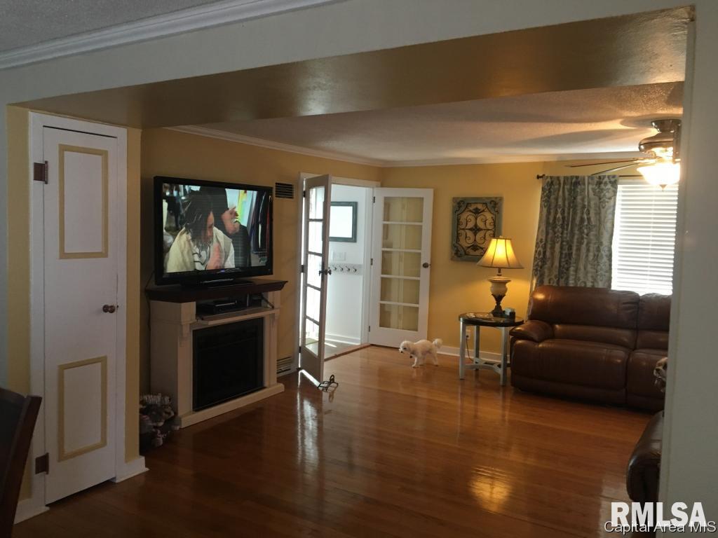 1210 Rutledge Street Pawnee, IL 62558 - Photo 7 of 26