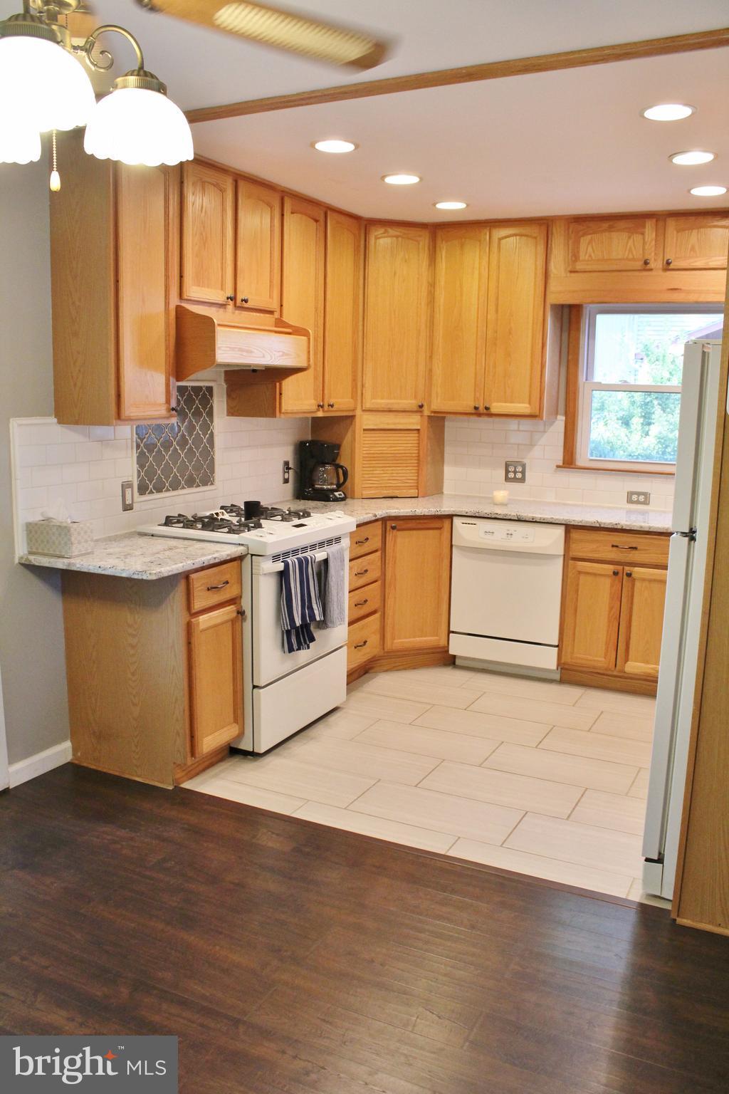 8008 Frye Road Alexandria, VA 22309 - Photo 6 of 30 Upgraded Kitchen w/Ceramic Tile & Granite!