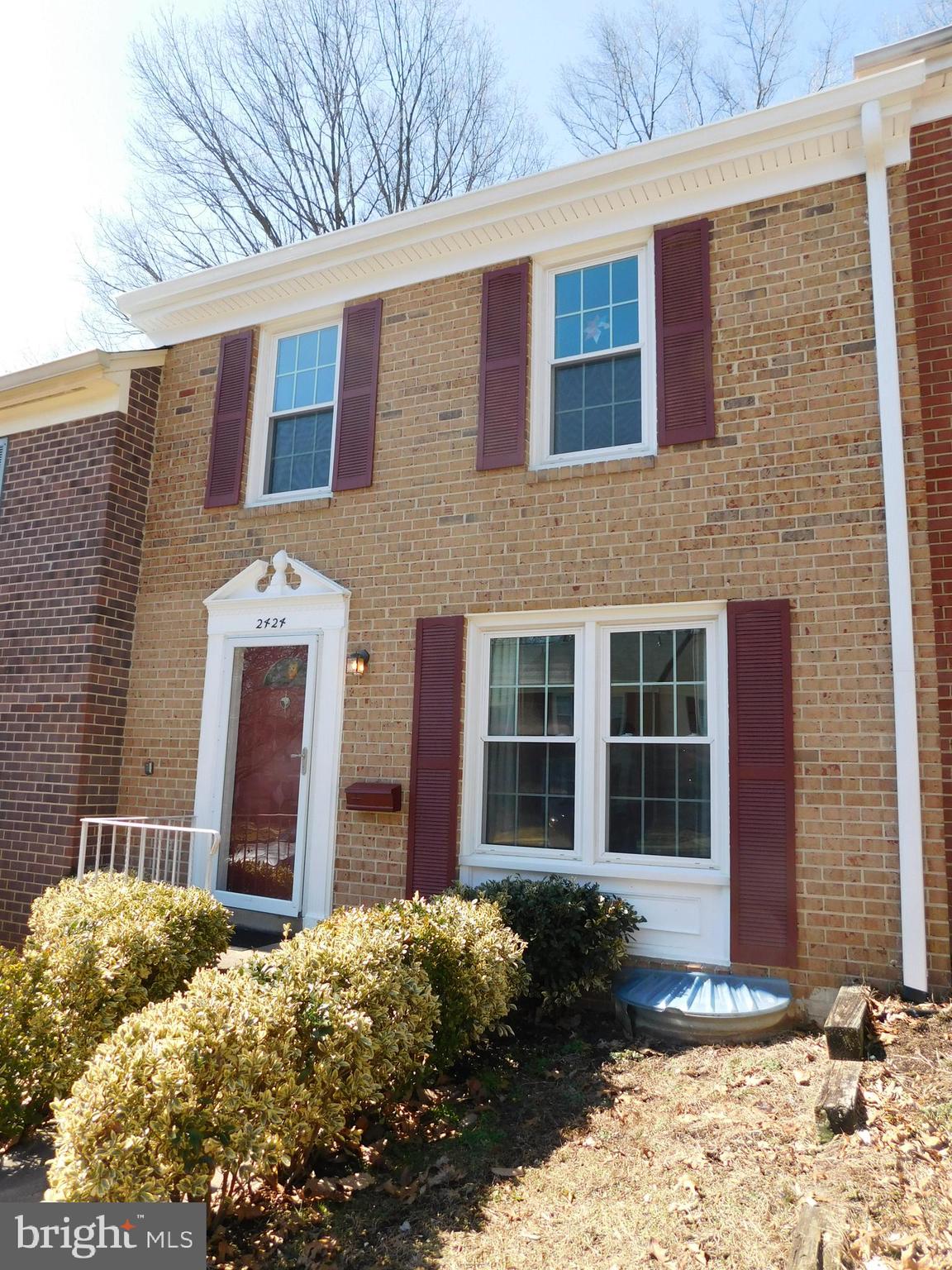 Beautiful brick home in the heart of Reston