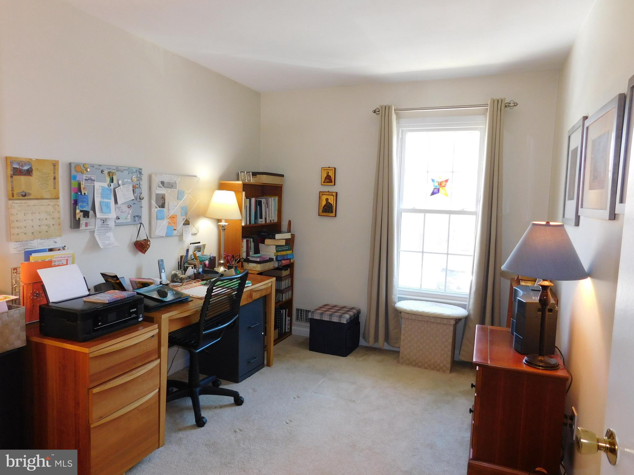 2424 Ansdel Court Reston, VA 20191 - Photo 18 of 25 Current office/third bedroom