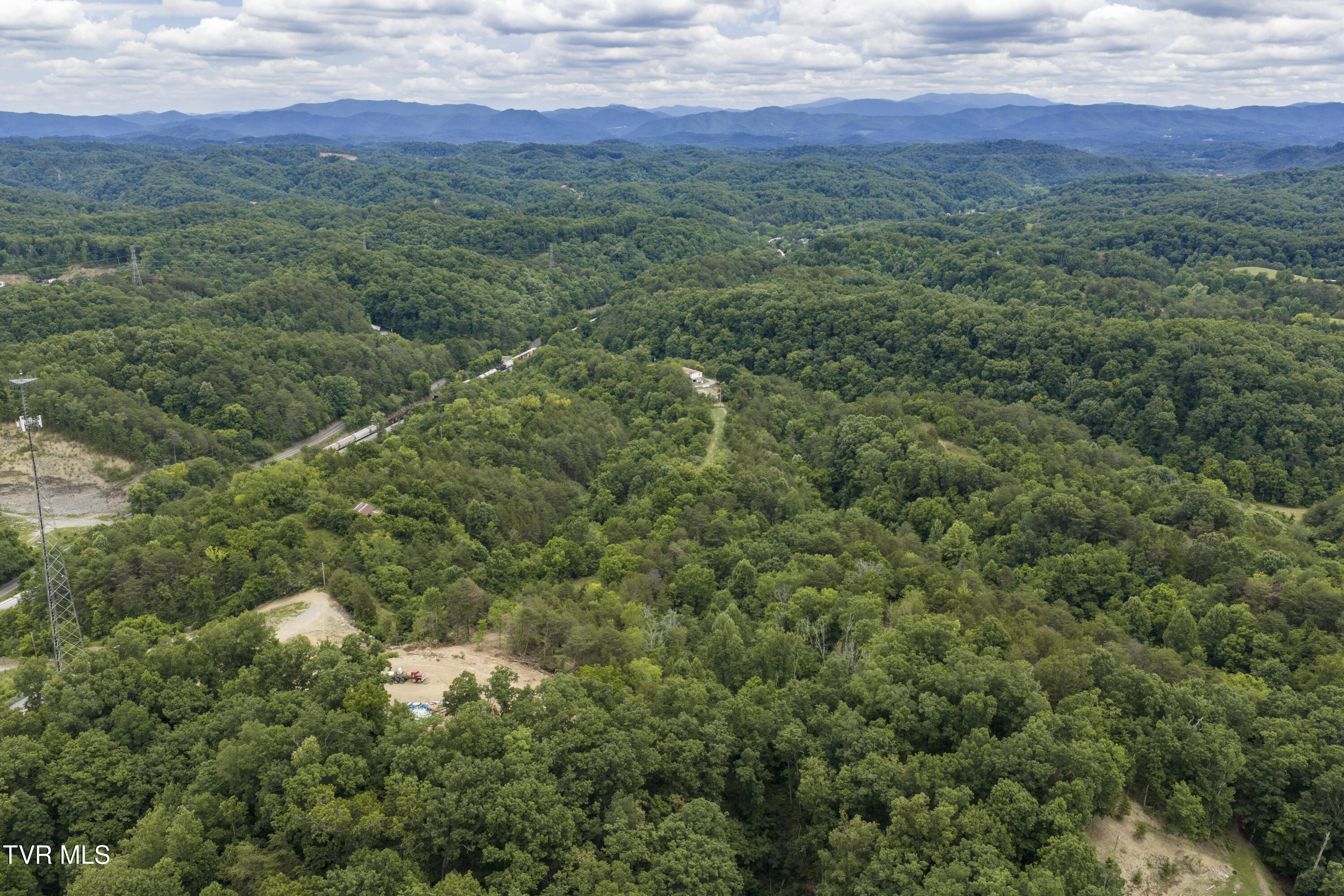700 Piney Flats Road Piney Flats, TN 37686 - Photo 34 of 44 700-758PineyFlats-Aerials-29