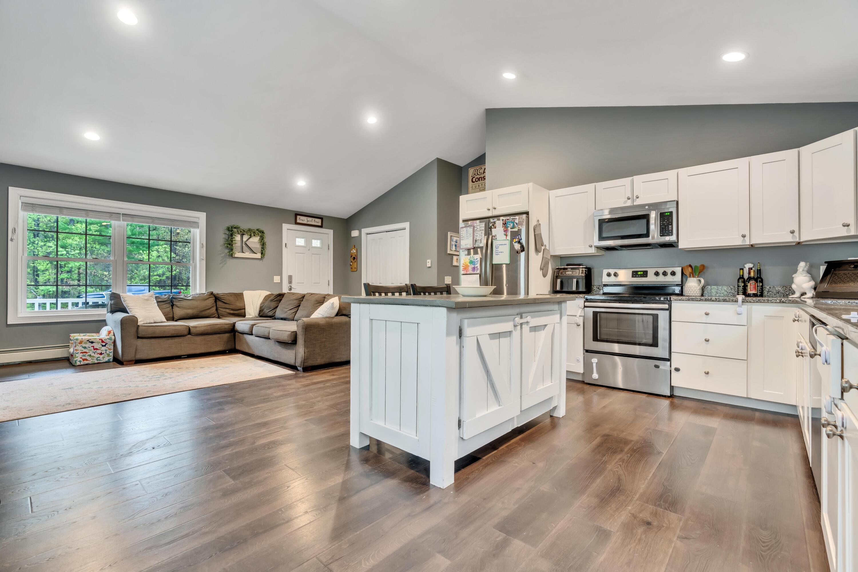 86 Old Falls Road Sanford, ME 04073 - Photo 5 of 21 _DSC6104